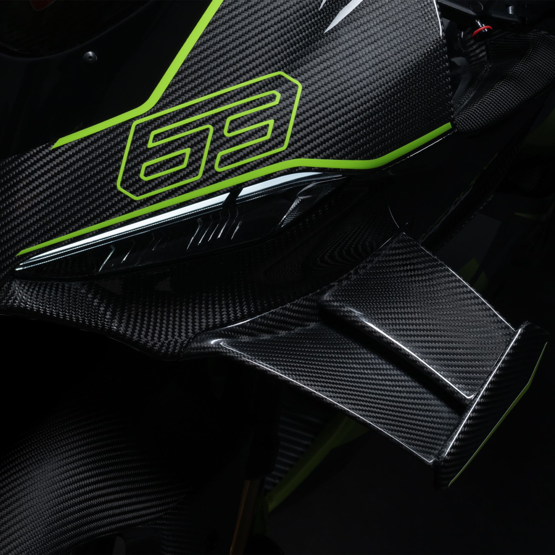 PAN V4 LAMBO-2